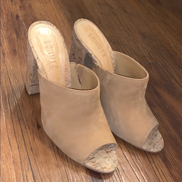 SCHUTZ - Picture 1 of 7
